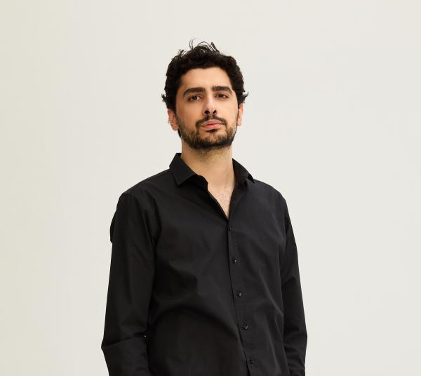 DENİZ ZAHMETSİZ